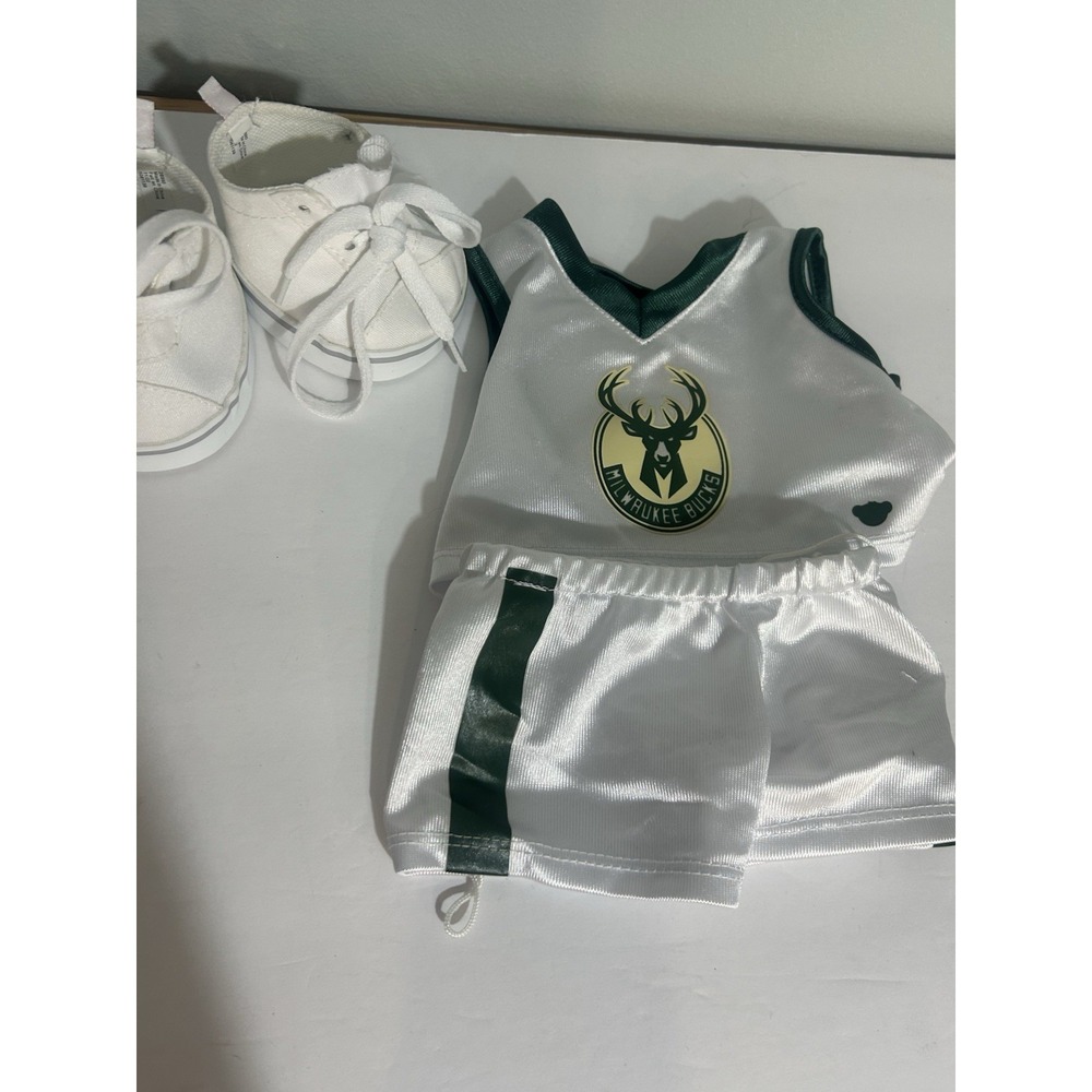 BUILD A BEAR  BAB  NBA OUTFIT Milwaukee Bucks Shirt Shorts Sneakers Doll Outfit